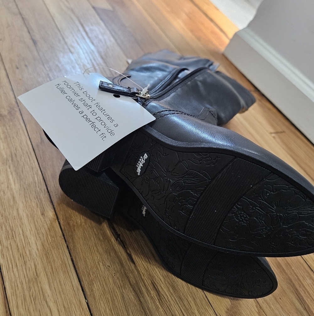 Dr. Scholl's Wide Calf Brilliance Boot - Picture 7 of 7
